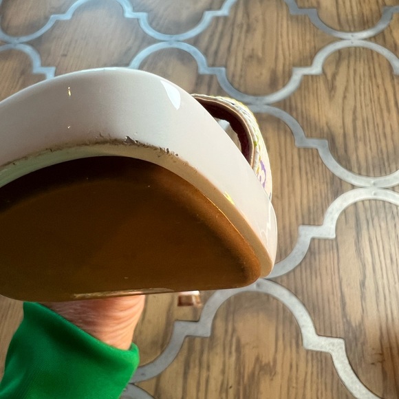 Women’s White print Louis Vuitton heels. - Picture 14 of 14